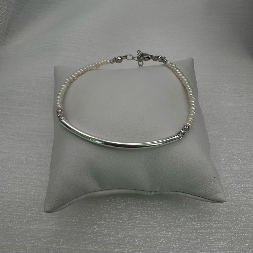 Silver Arc Freshwater Pearls Brand New Bracelet