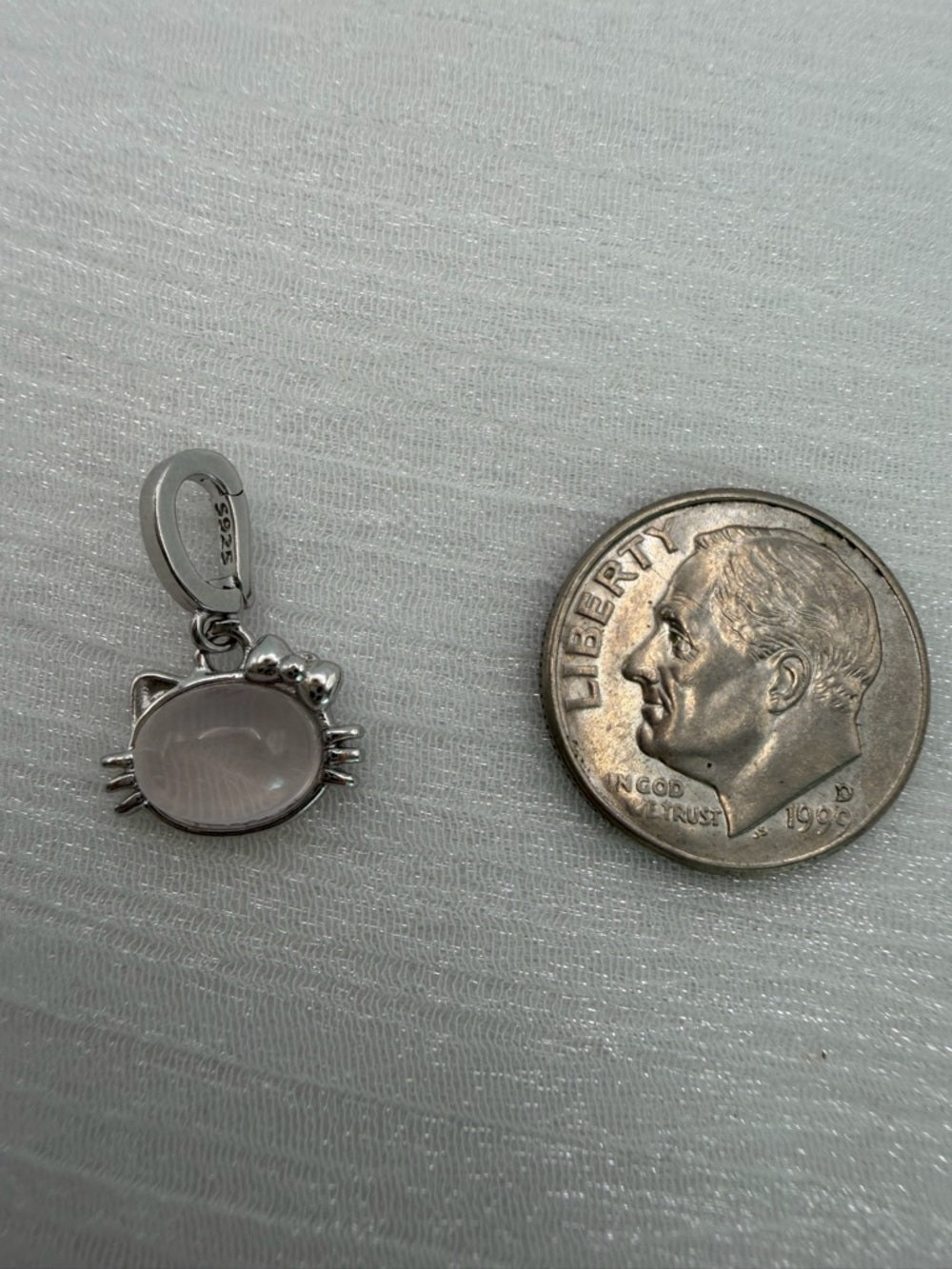 Rose Quartz Hello Kitty Detachable Pendant