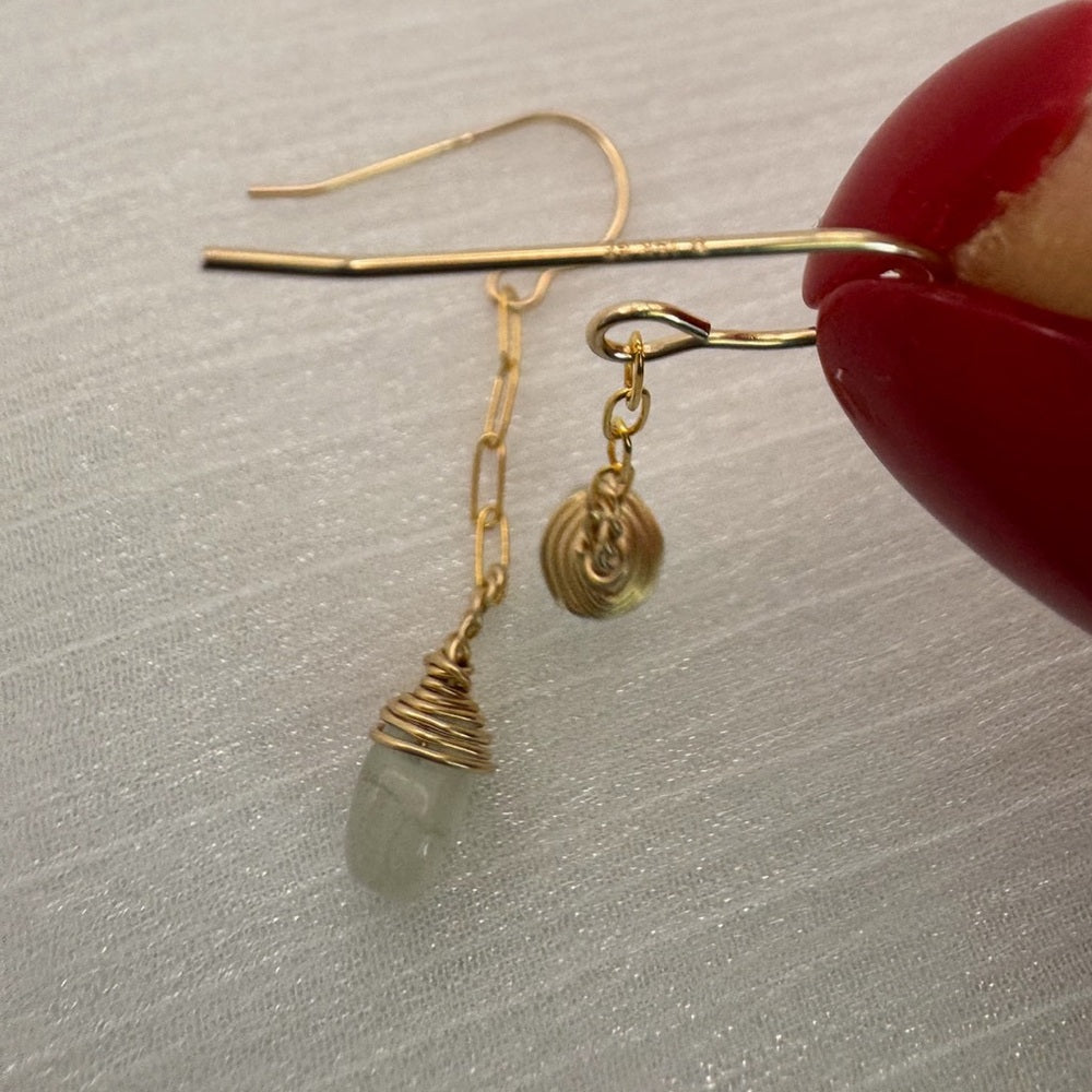 HK7663 Paperclip Dangle Jade Earrings