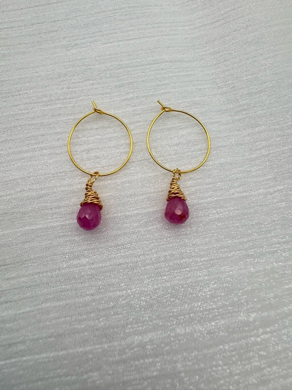 HP213 Pink Sapphire Hoop Earrings