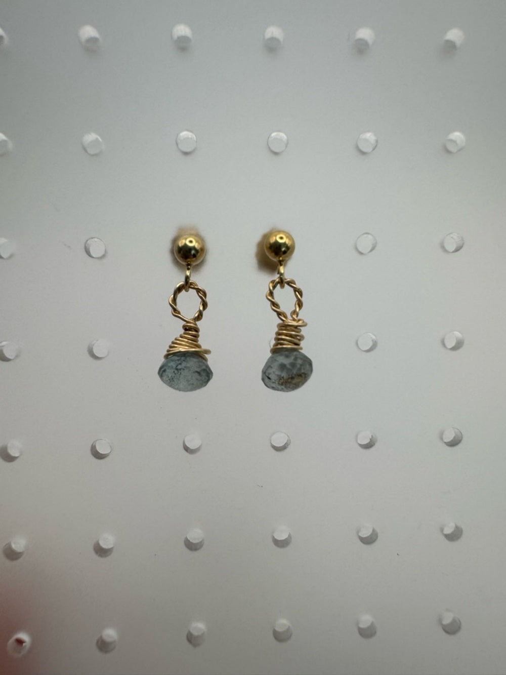 P290 Moss Aquamarine Stud Earrings