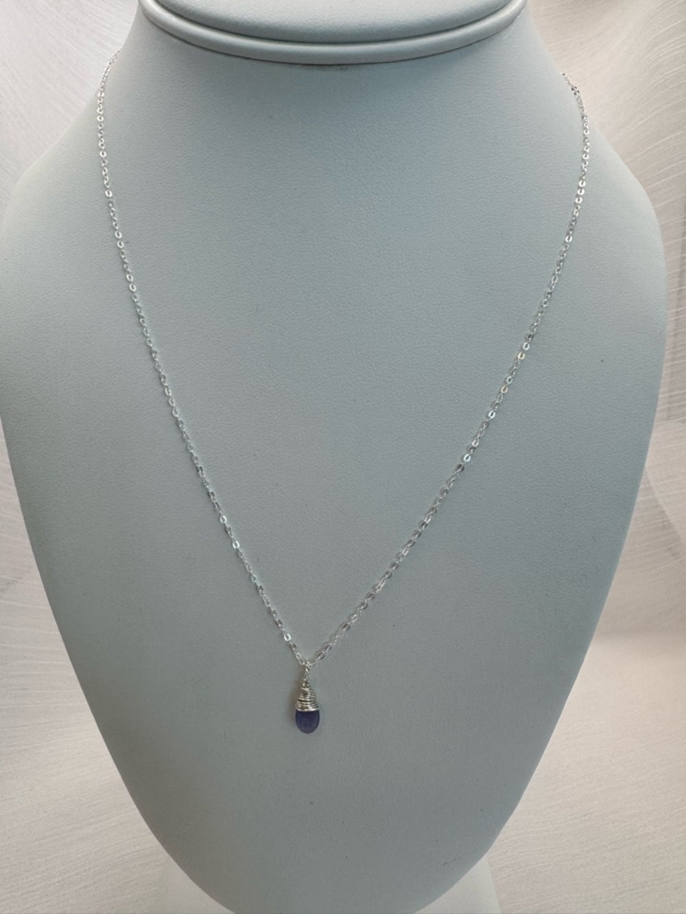 TH7001 Tanzanite Necklace