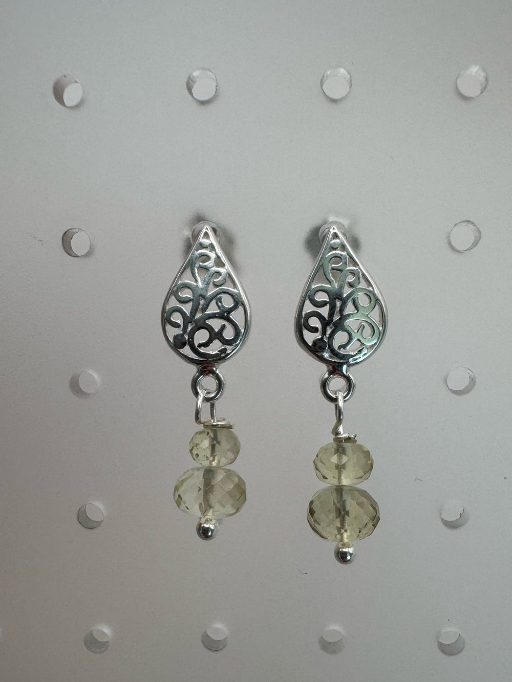 PO40 Lemon Quartz Leaf Earrings