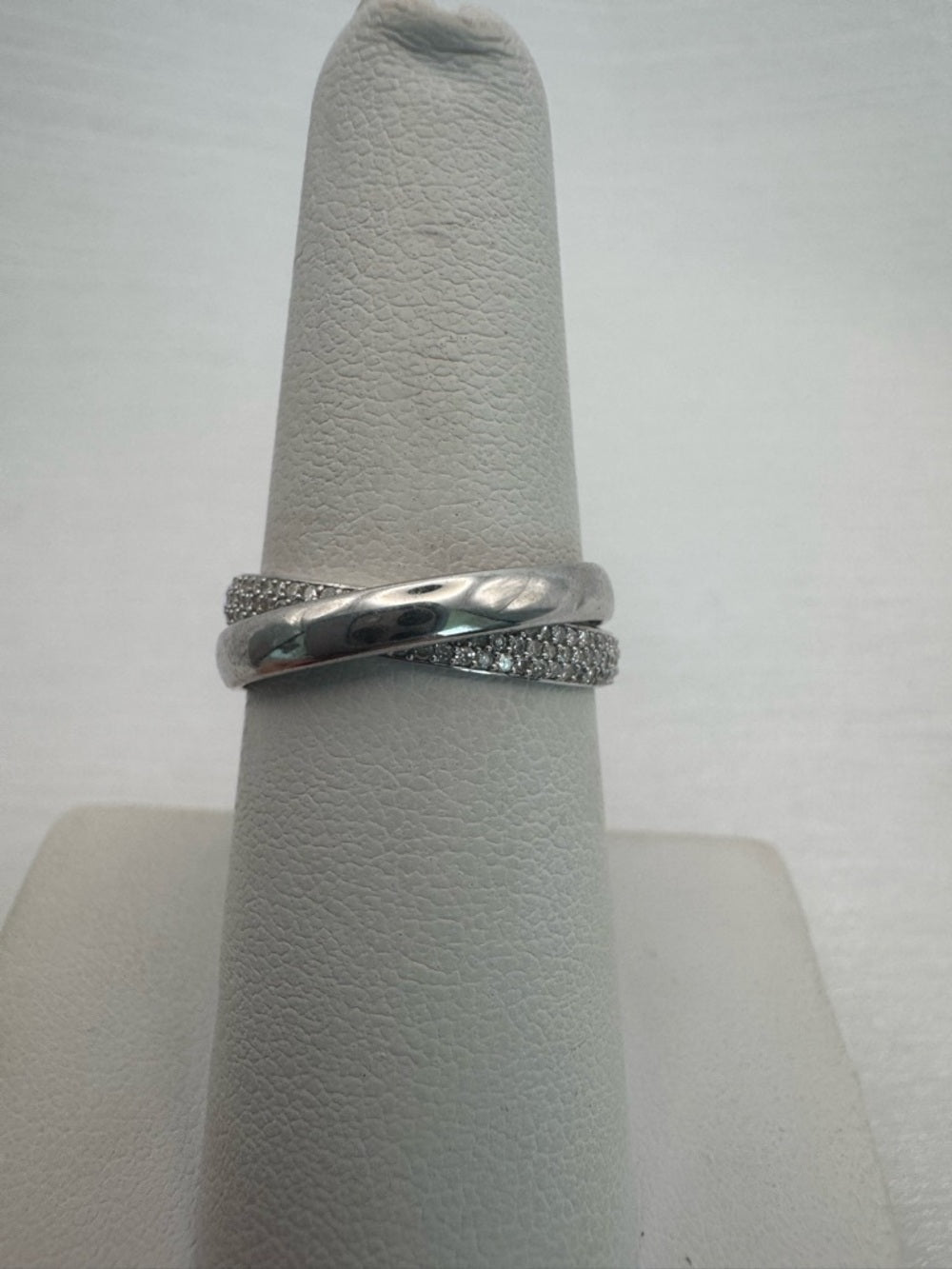 0.5 CT Natural Diamond Orbit Ring