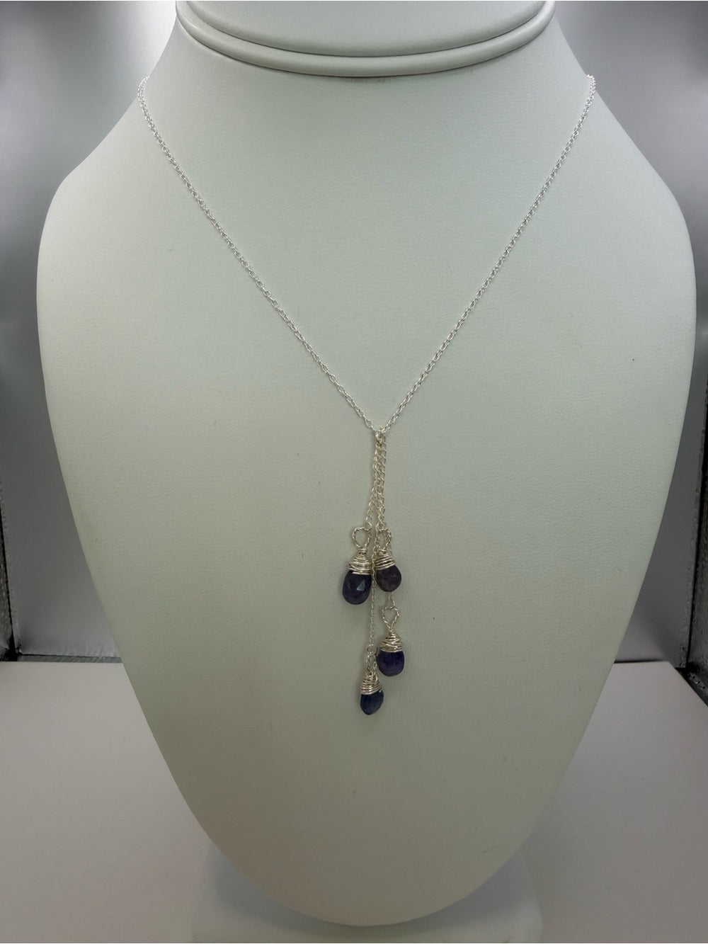 N086 Tanzanite Dangle Necklace