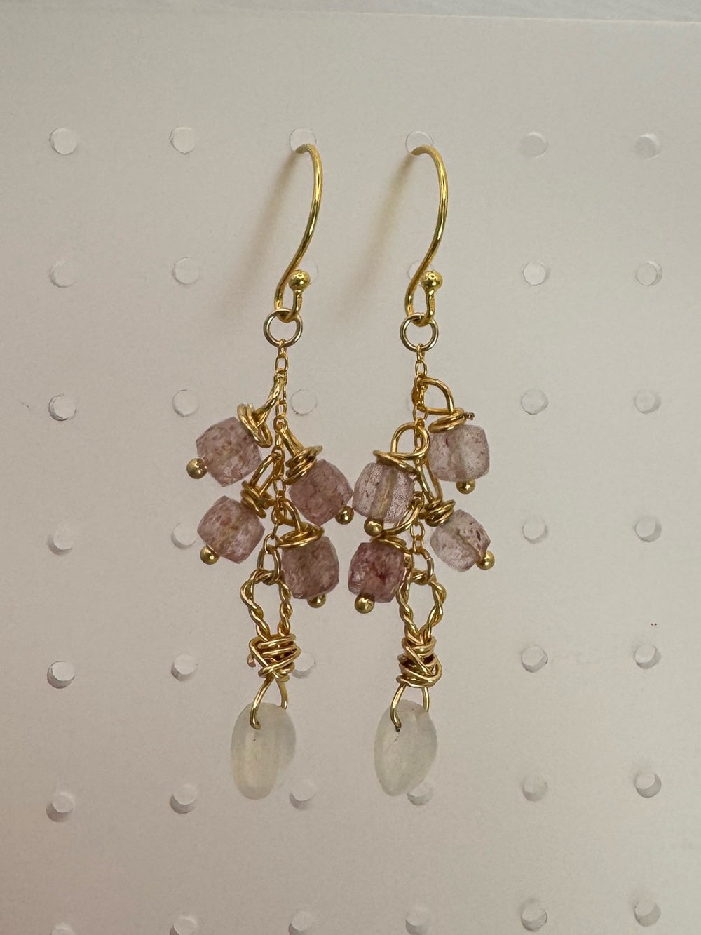 HK5007 Moonstone and Strawberry Quartz Gold Earrings
