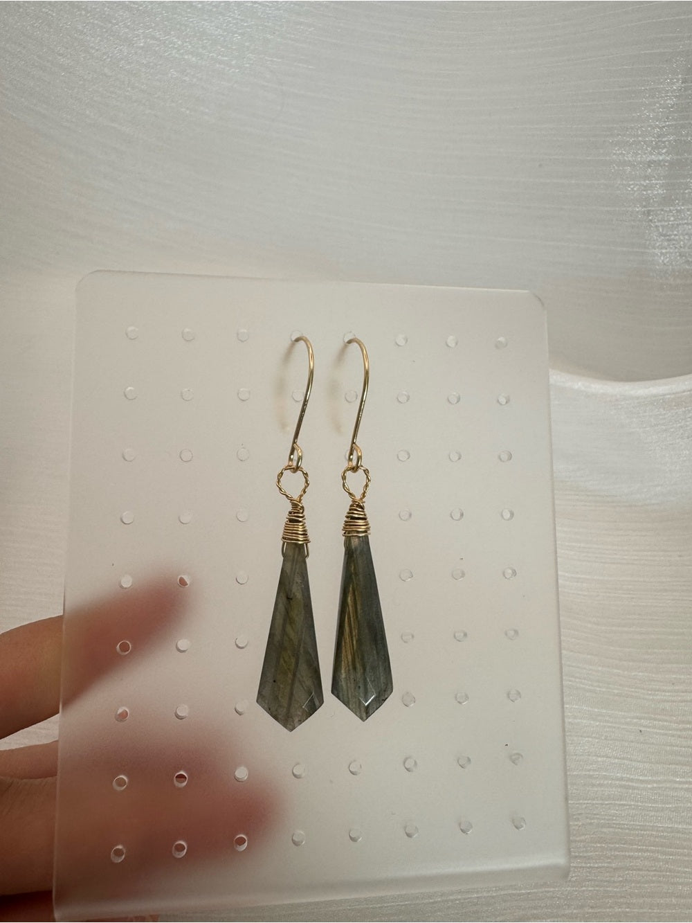 HK79325 Labradorite Kite Gold Earrings