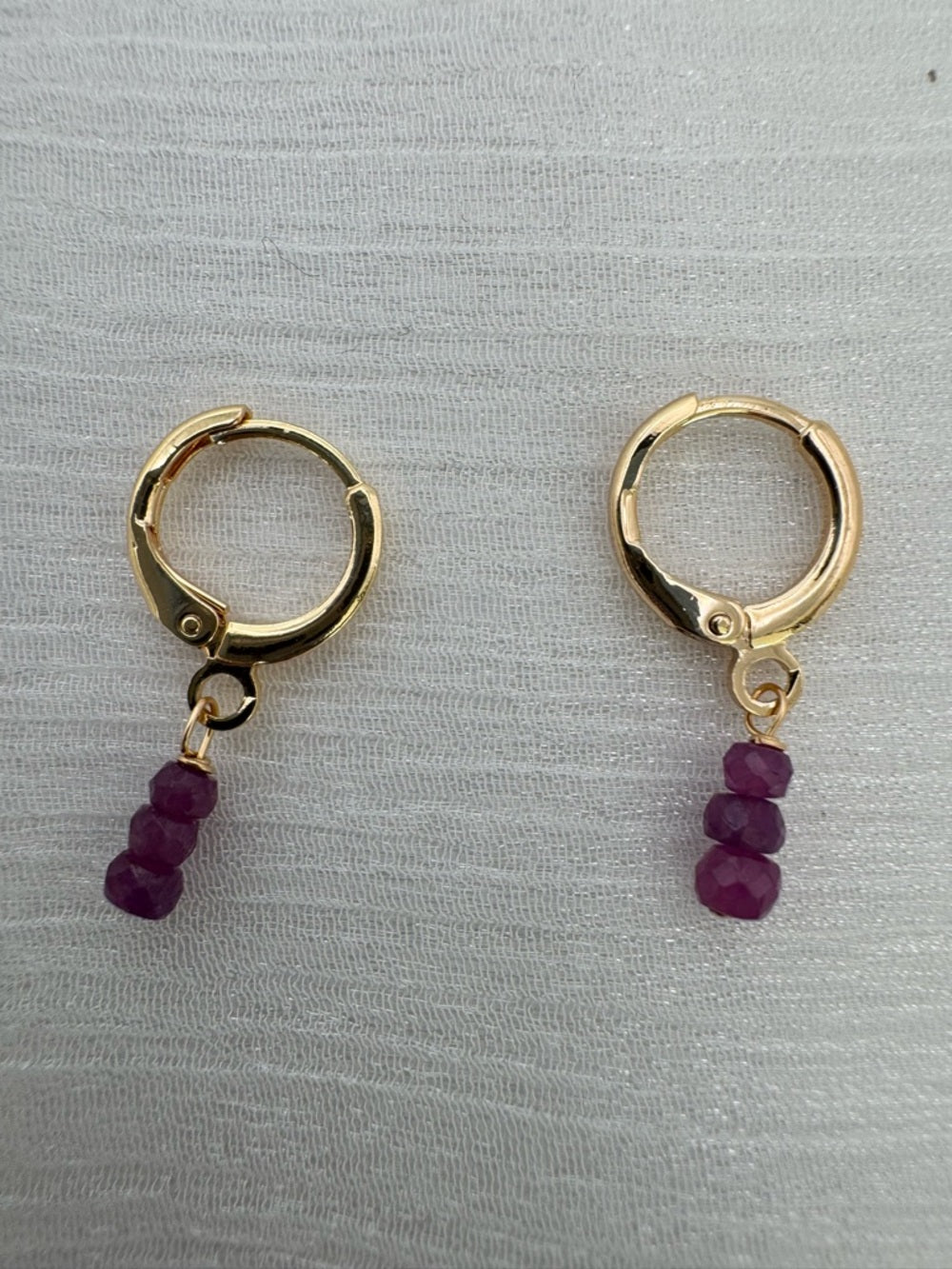 HG049 Ruby Gold Huggies