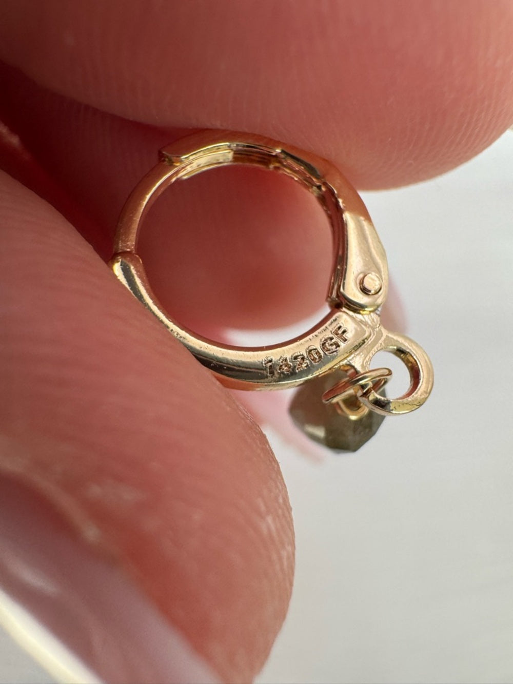 HG7001 Tourmaline Gold Huggies