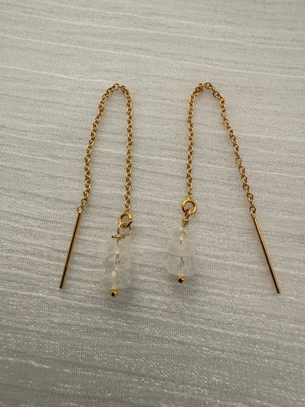 TH0020 Moonstone Gold Threaders