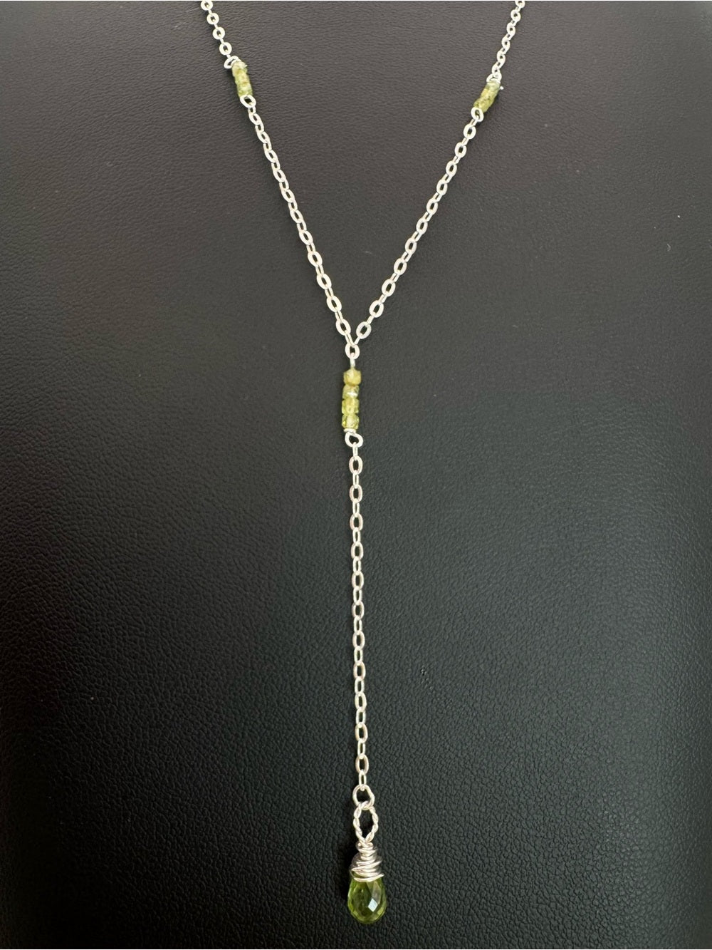 N033 Peridot Lariat Necklace