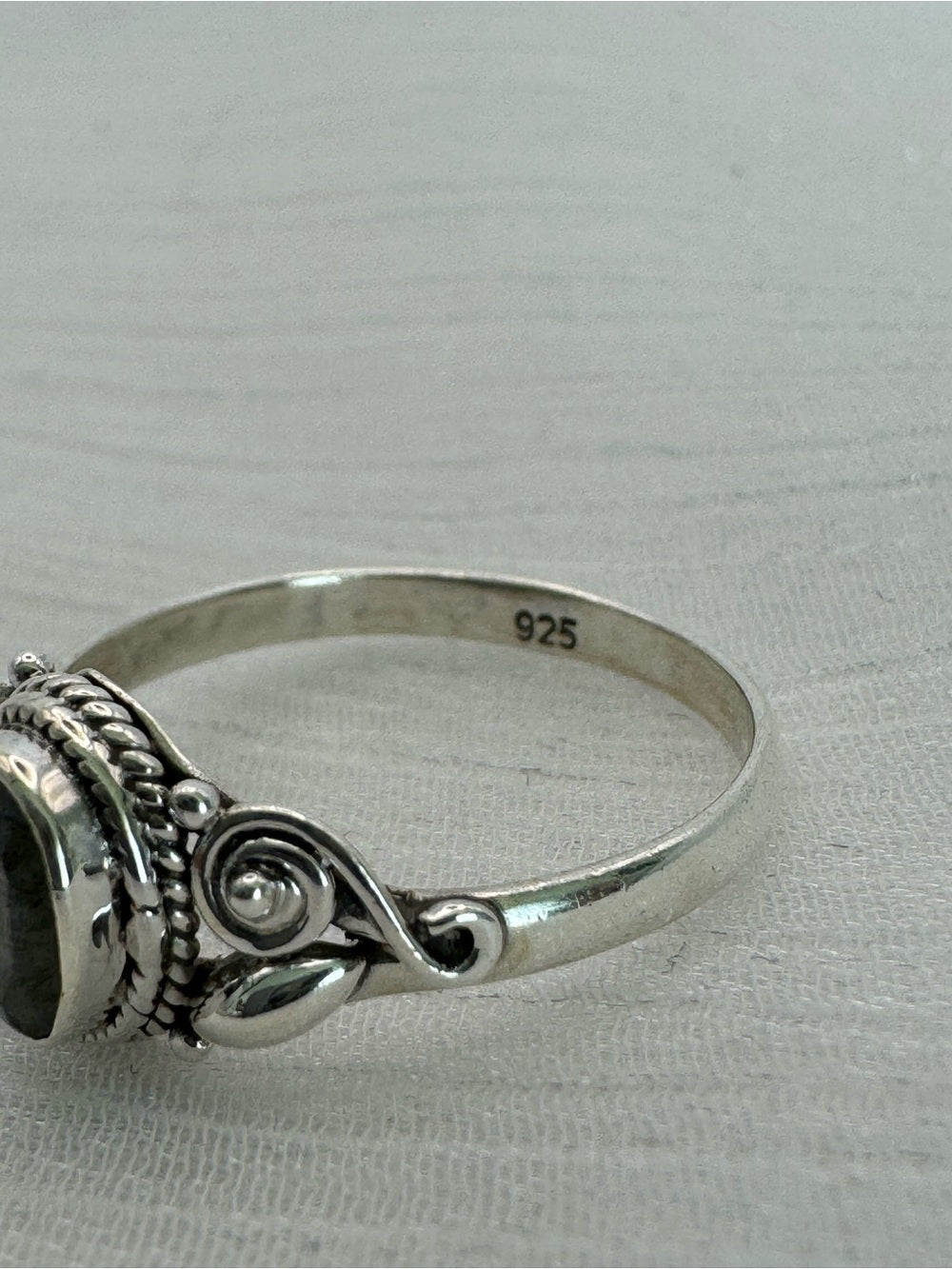 Labradorite Spritz Ring