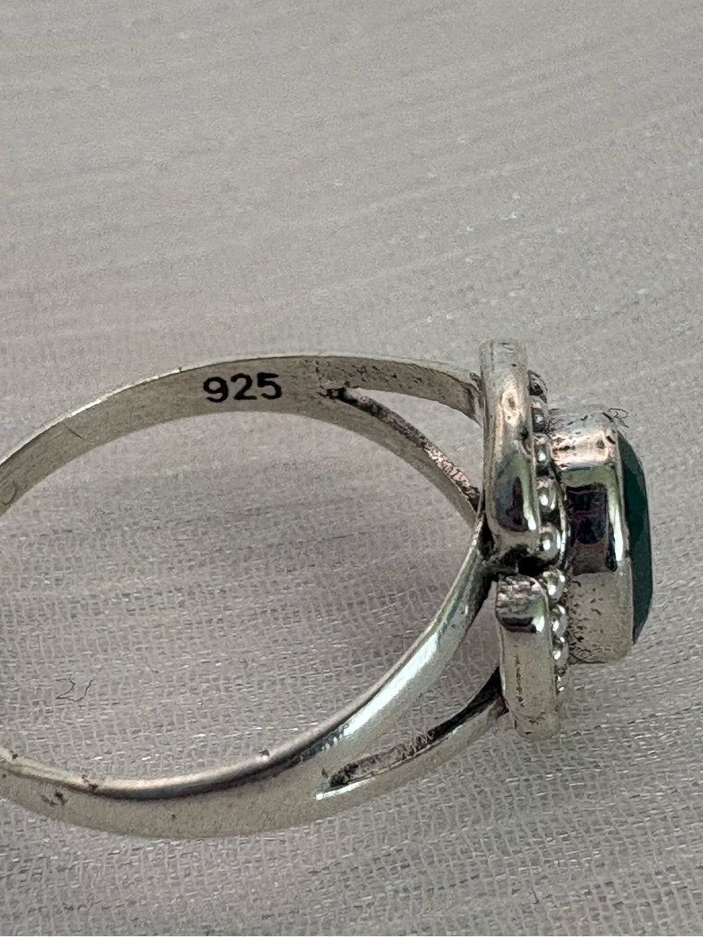 Emerald Bubble Oval Ring