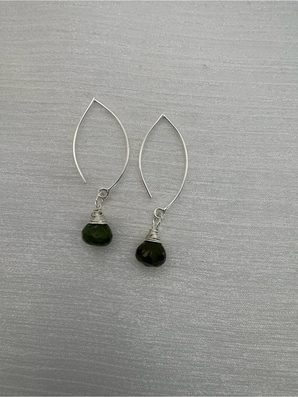 HT080 Vesuvianite Silver Hook Threader Earrings