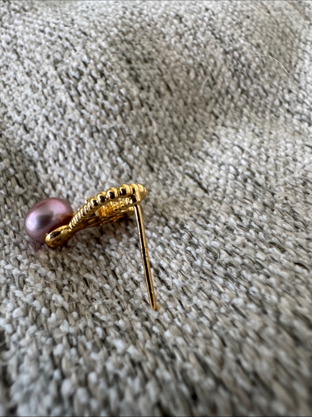 Pearl Ribbon Stud Earrings