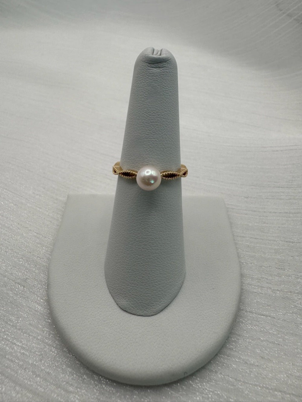 Freshwater Pearl Twist Ring