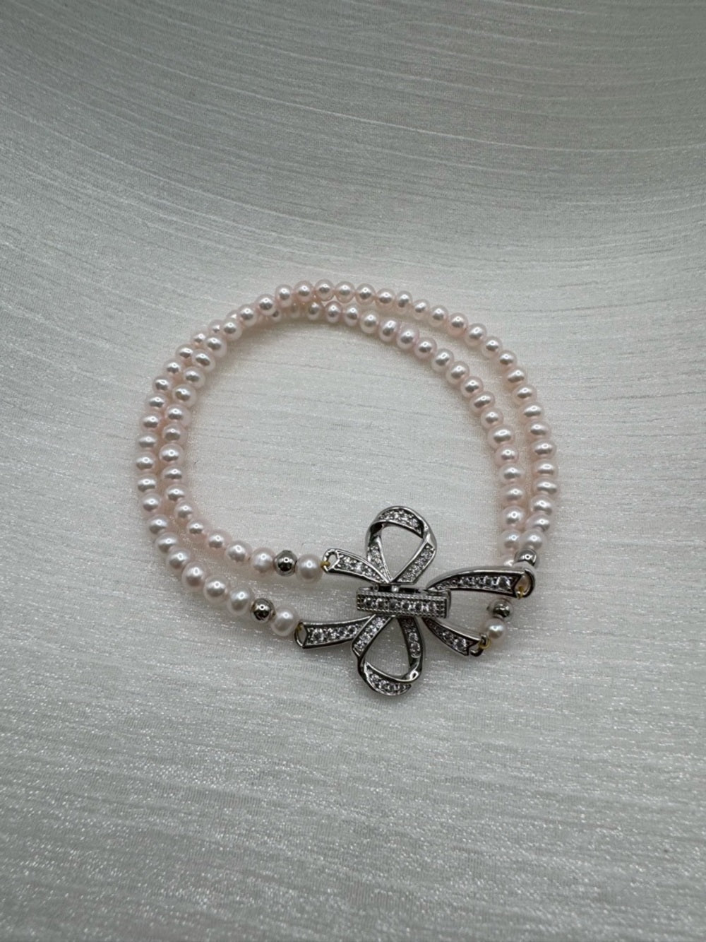 #B53 Double Strand Freshwater Pearl Bow Bracelet