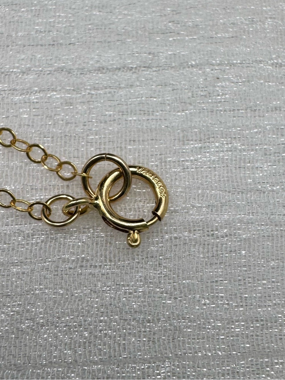 N0041 Kyanite Rondelle Gold Bar Necklace