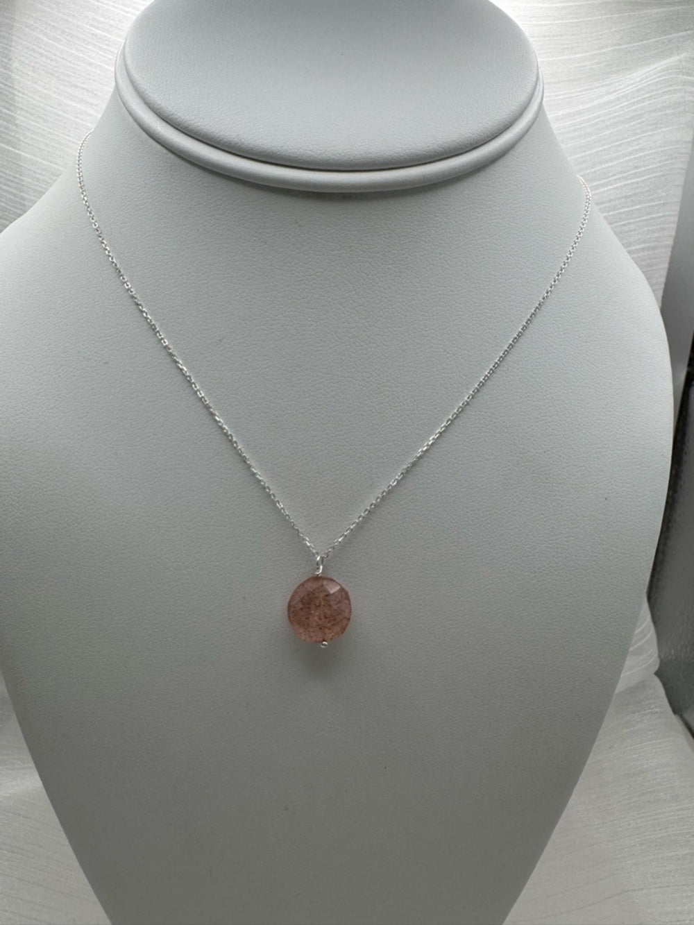 N0079 Strawberry Quartz Round Necklace (S925)