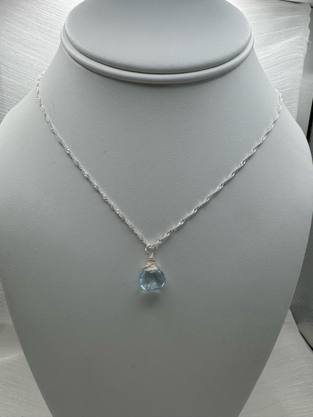 N0083 Blue Topaz Necklace (S925)
