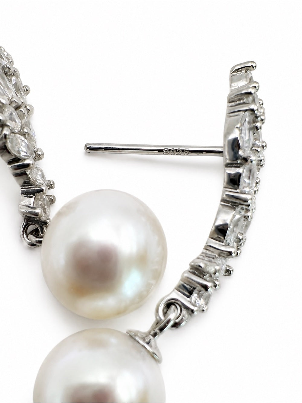 #E69 Pearl Vine Drop Earrings