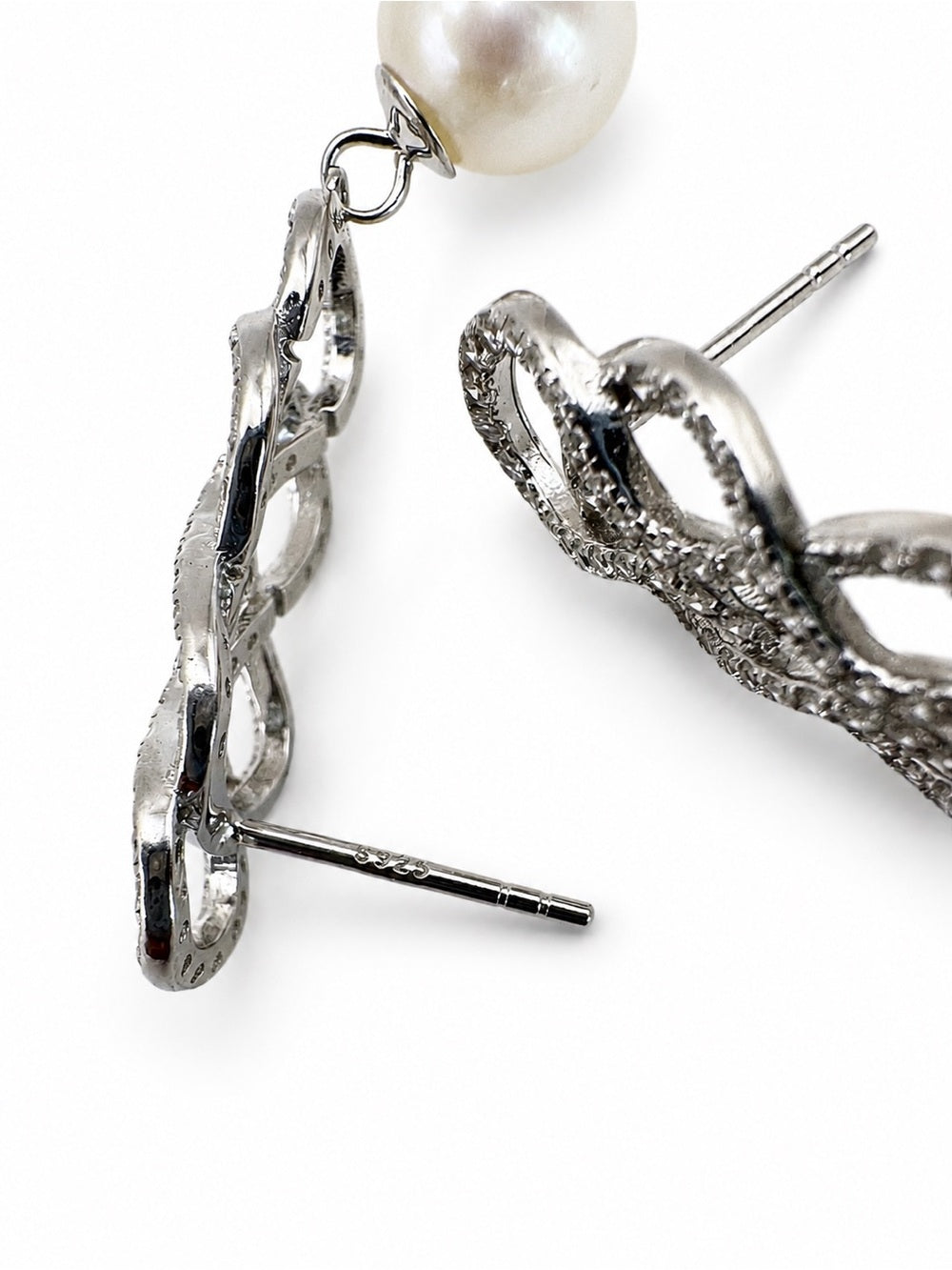#E65 Infinity Pearl Drop Earrings