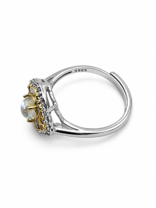 #R25 Mother Of Pearl Moonstone Veil Ring