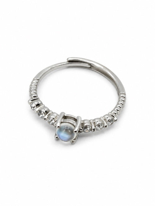 #R34 Dainty Moonstone Ring s925