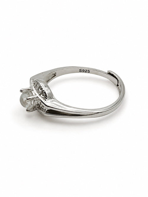 #R32 Madagascar Moonstone Split Shank Ring
