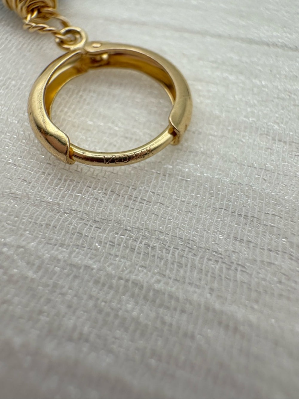 HG11 Moss Kyanite Gold Huggie
