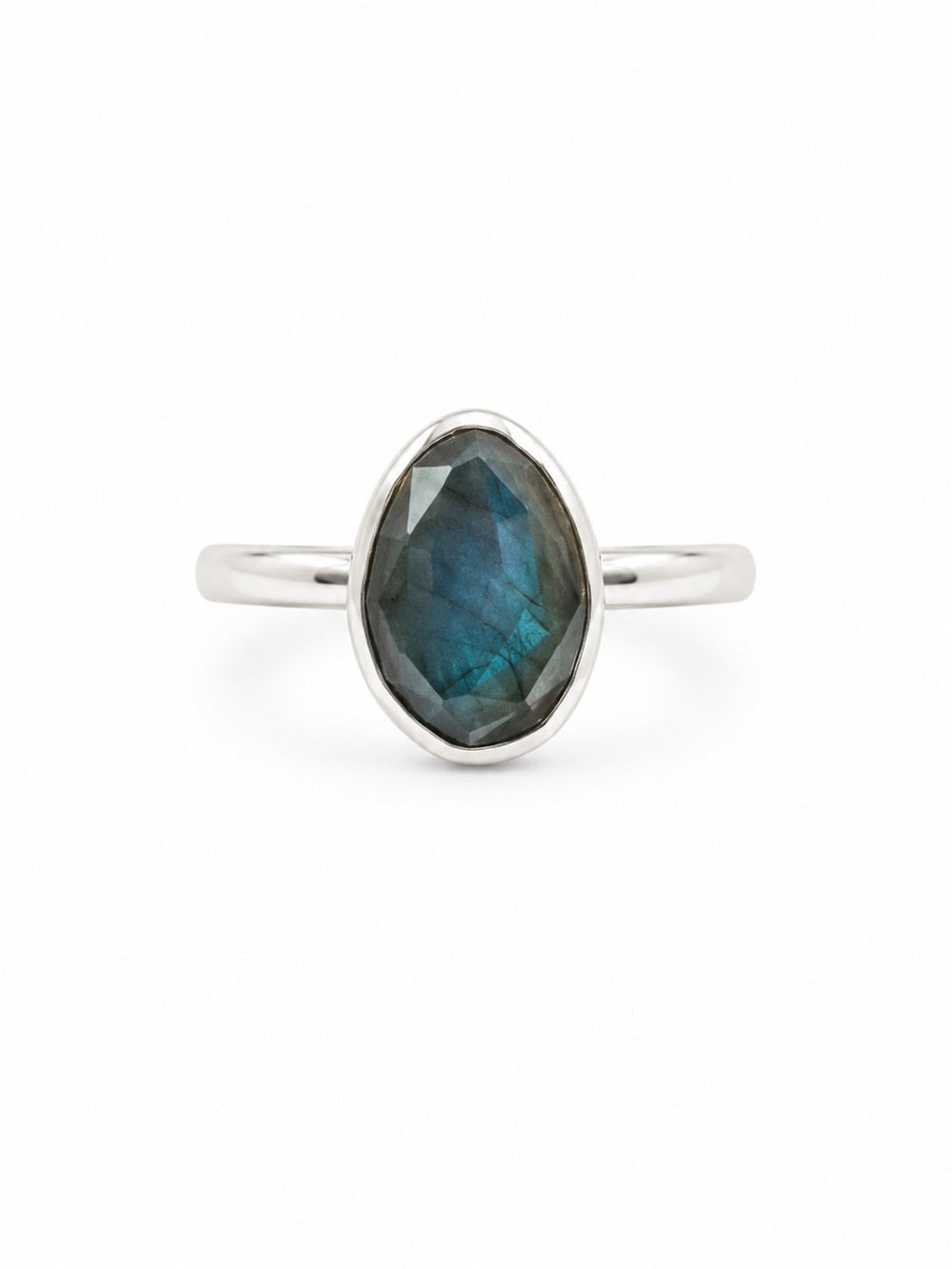 Labradorite Faceted Oval Ring (S925)