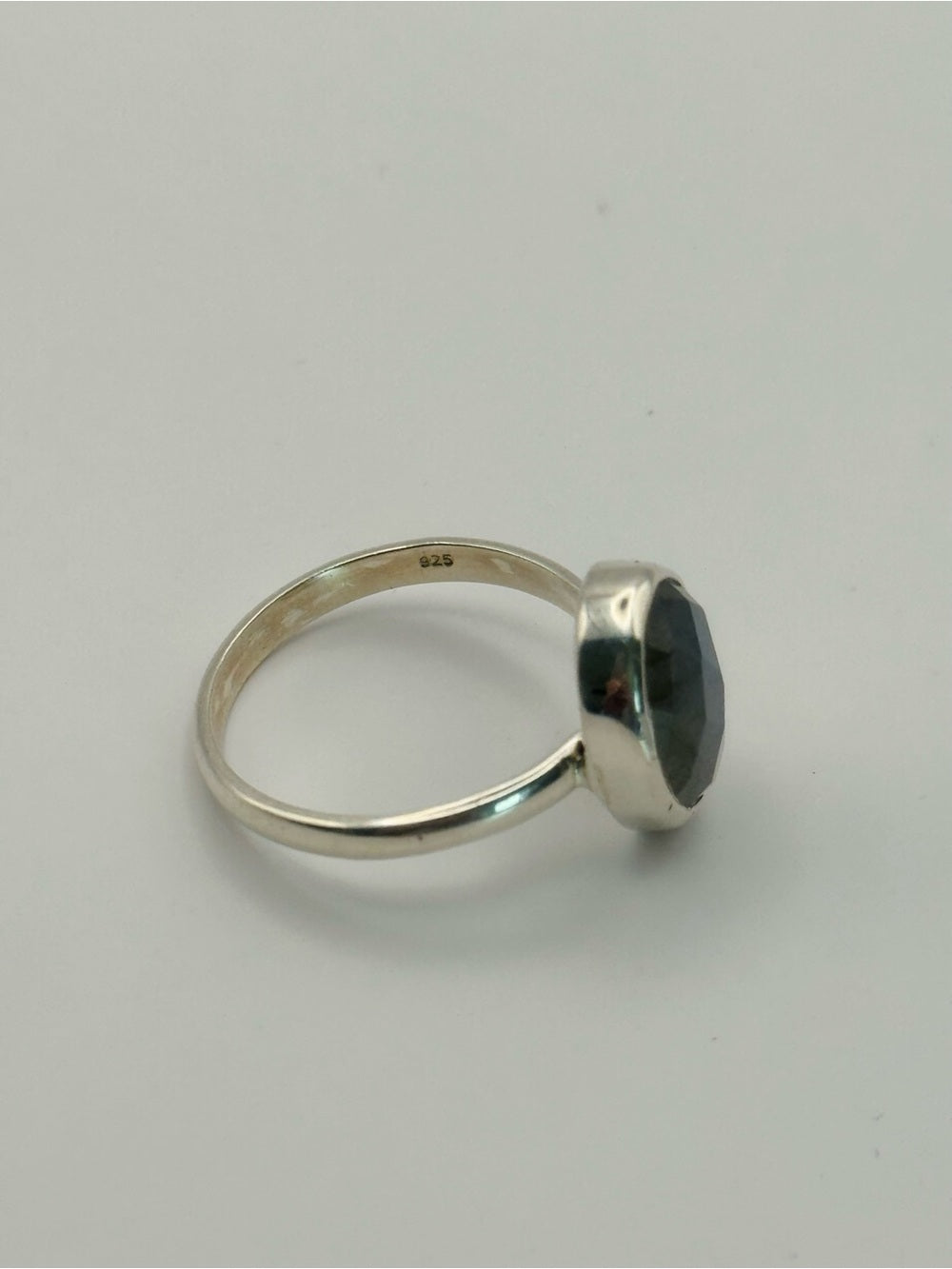 Labradorite Faceted Oval Ring (S925)