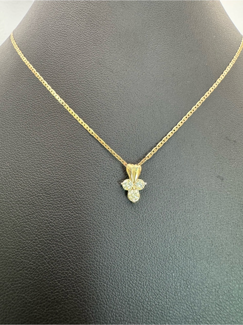 Natural Yellow Diamond Clover Pendant (18k Gold)