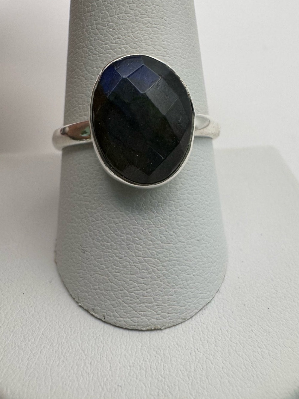 Labradorite Faceted Oval Ring (S925)