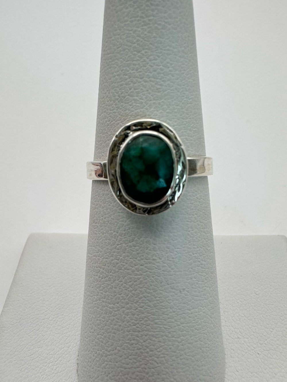 Emerald Oval Ring (S925)