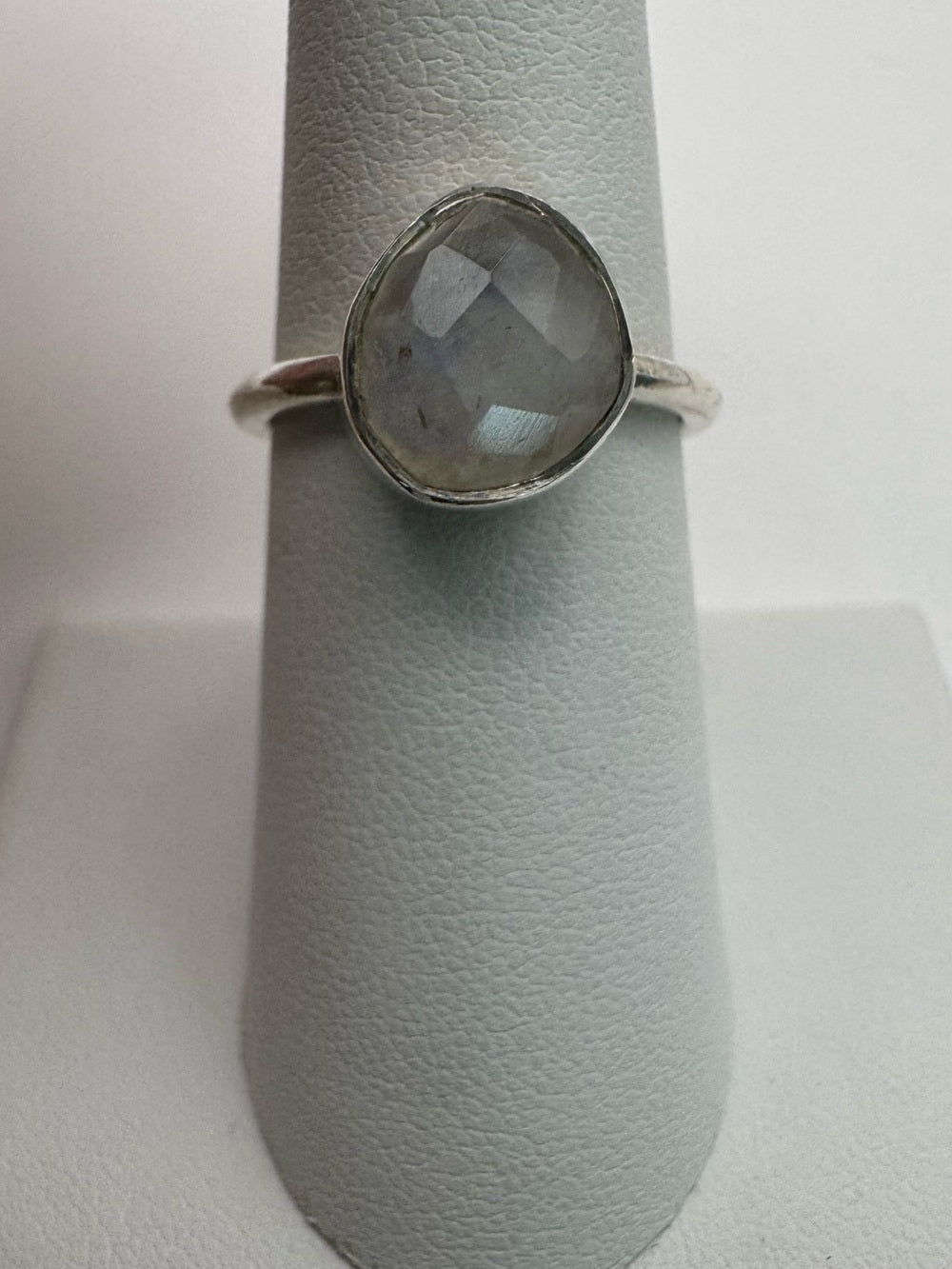 Moonstone Round Faceted Ring (S925)