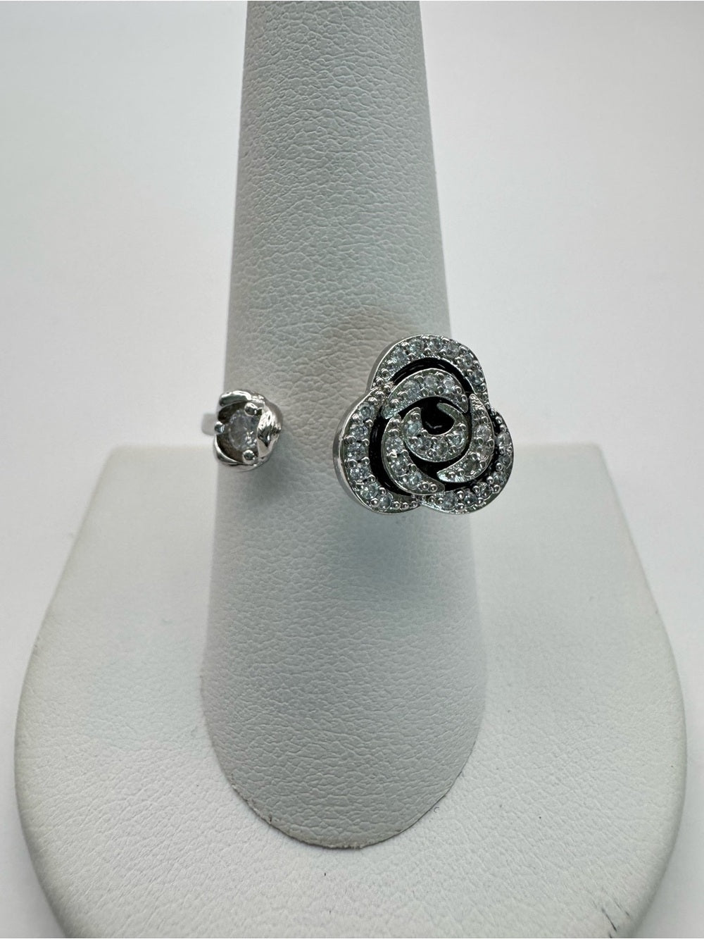 Rose Spinner Ring (S925)