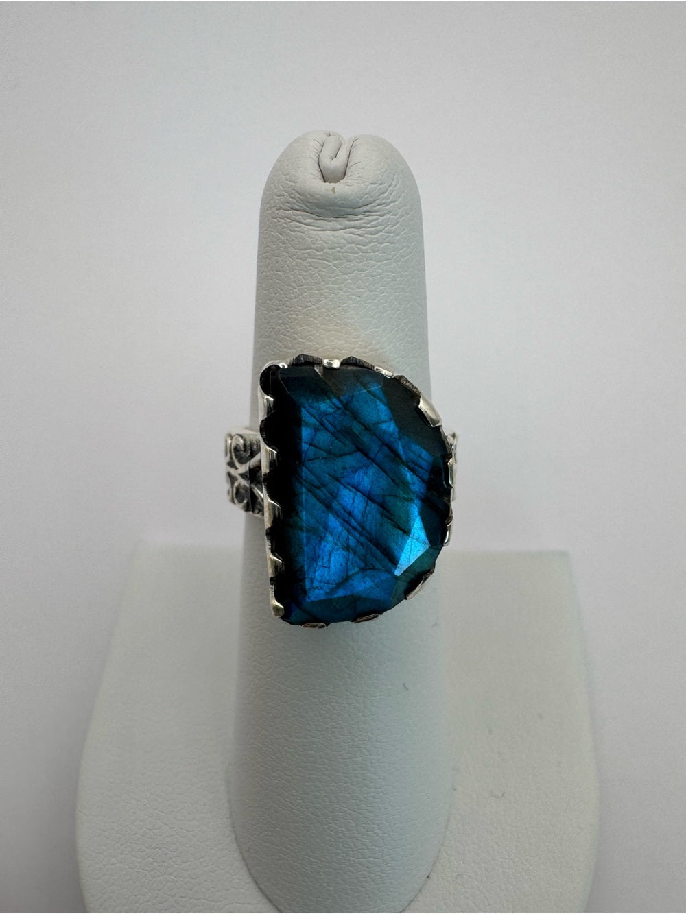 Labradorite Moon Ring (S925)