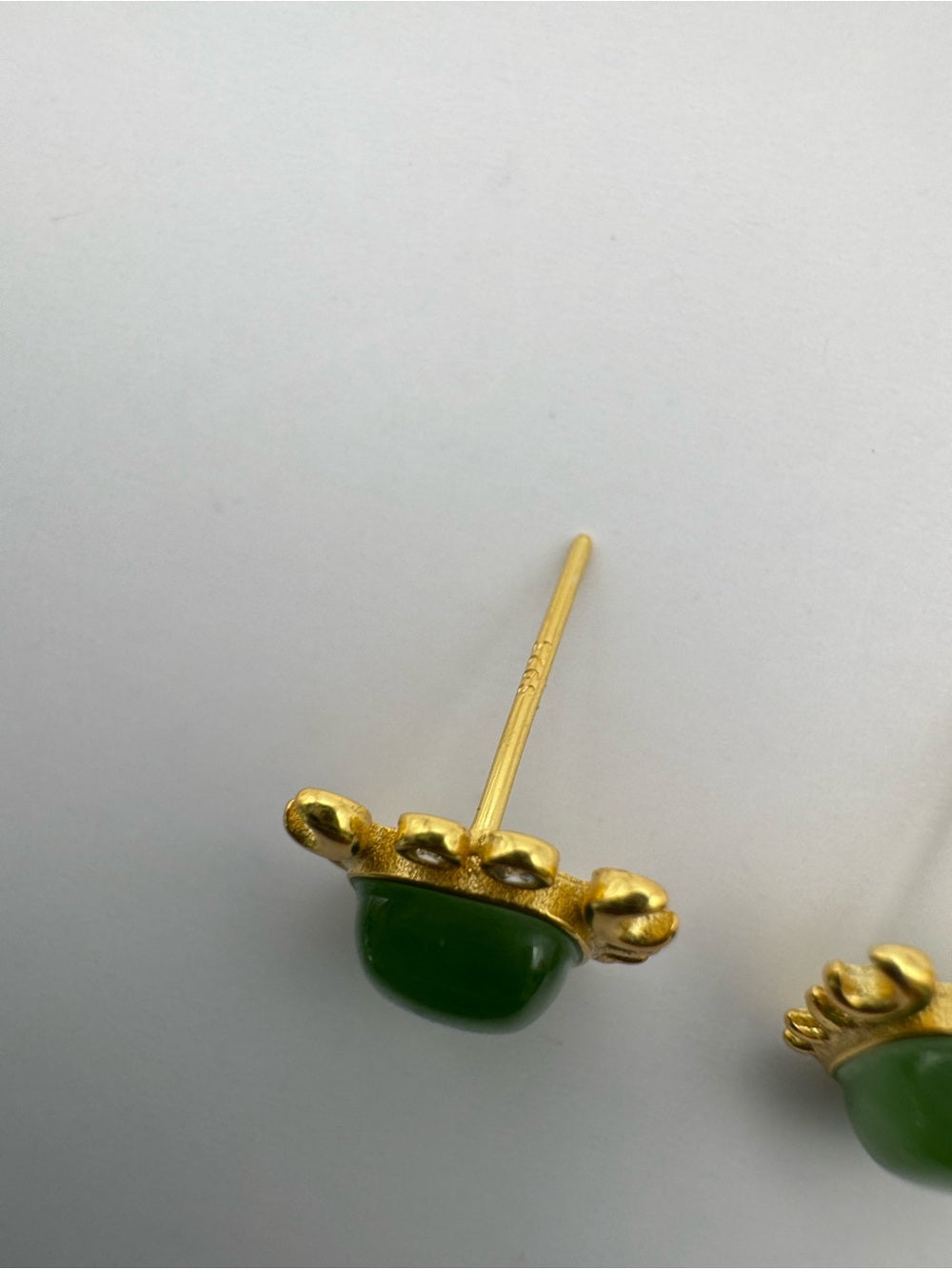 Crab Jade Stud Earrings (E97)