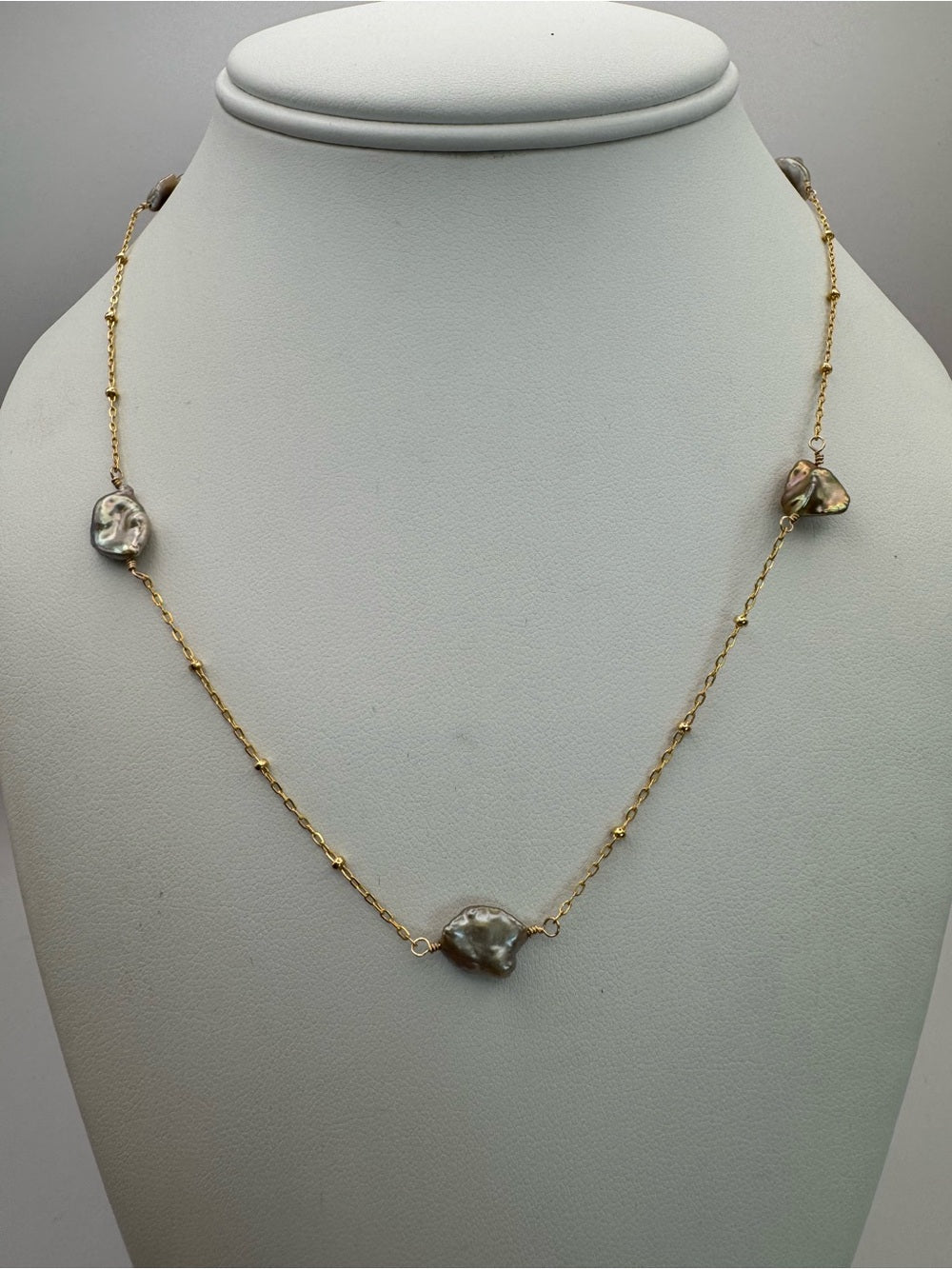 Keshi Freshwater Pearl Satellite Stationary Necklace