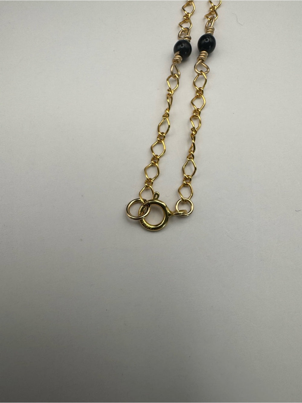 ALN11 Black Onyx Gold Necklace