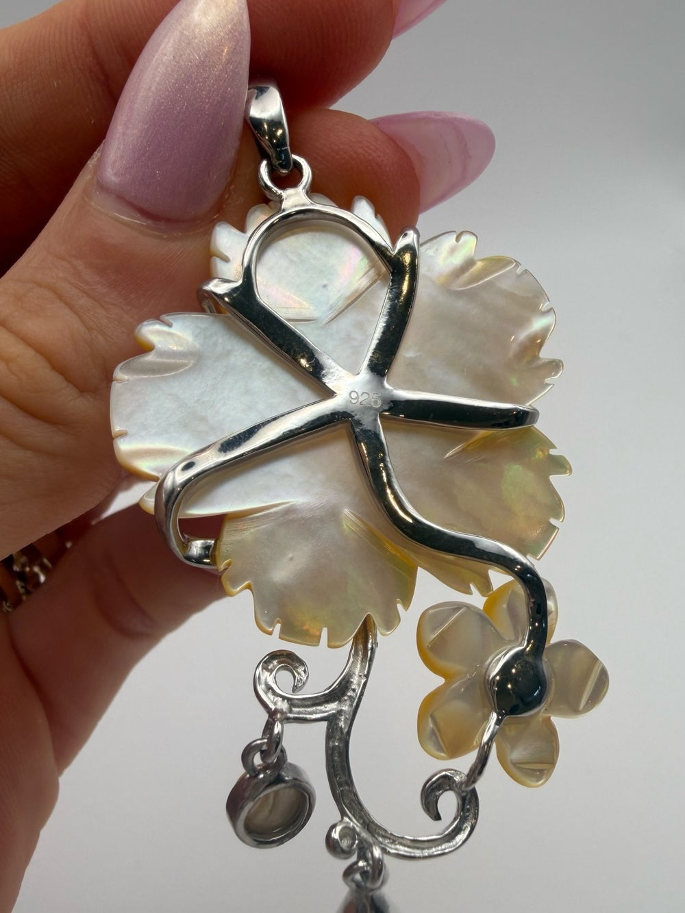 S925 Mother of Pearl and Freshwater Pearl Flower Pendant