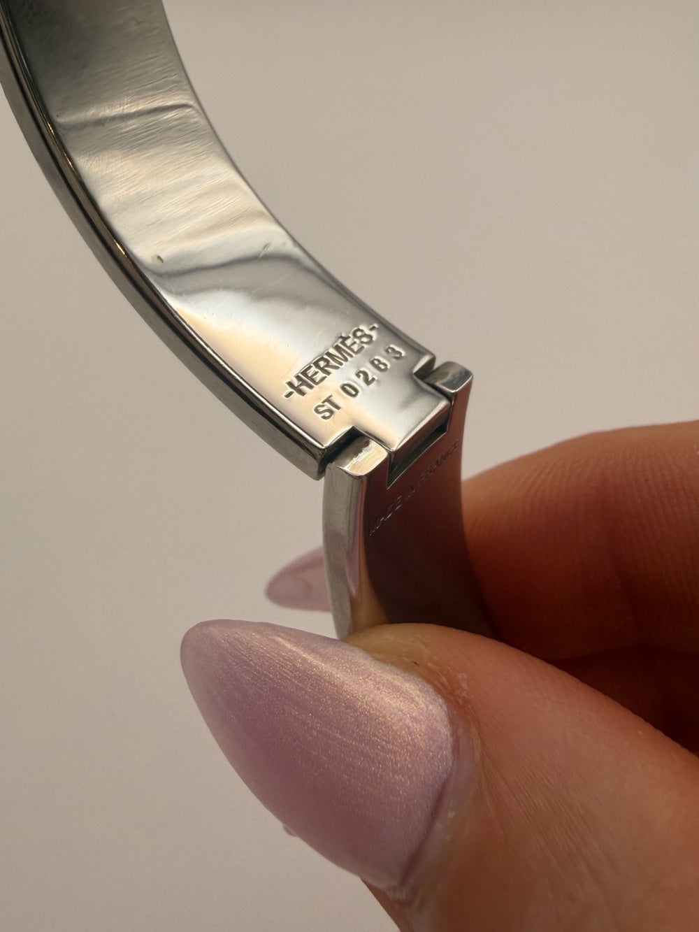 Hermès Clic H PM Bracelet Pink Enamel Silver-Tone